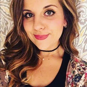 Meet your Posher, Lauren